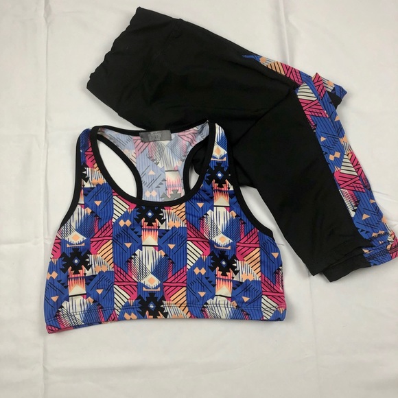 Matching athletic apparel - Picture 2 of 3